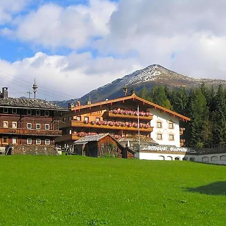 Hotel Glockenstuhl 4*