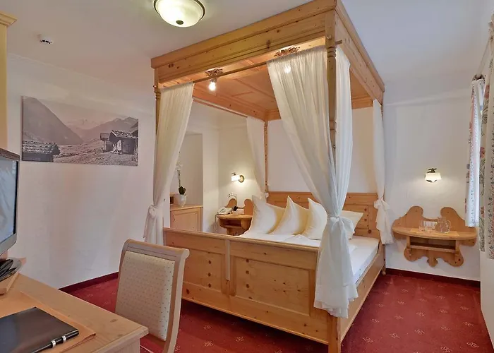 Hotel Glockenstuhl 4*