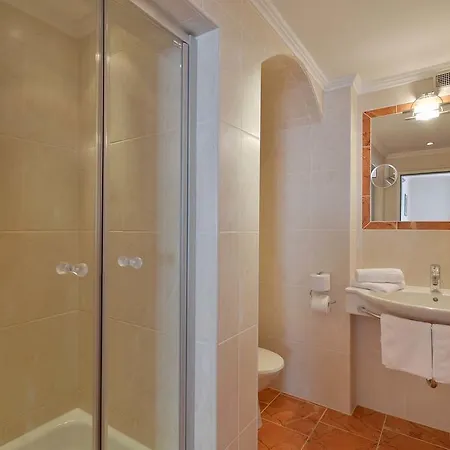 Glockenstuhl 4* גרלוס