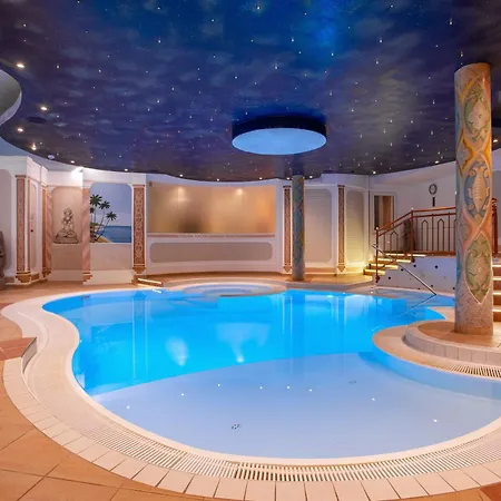 Glockenstuhl מלון 4*